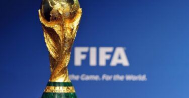 اللاعبين الخمسة الأوائل في قائمة هدافي كأس العالم