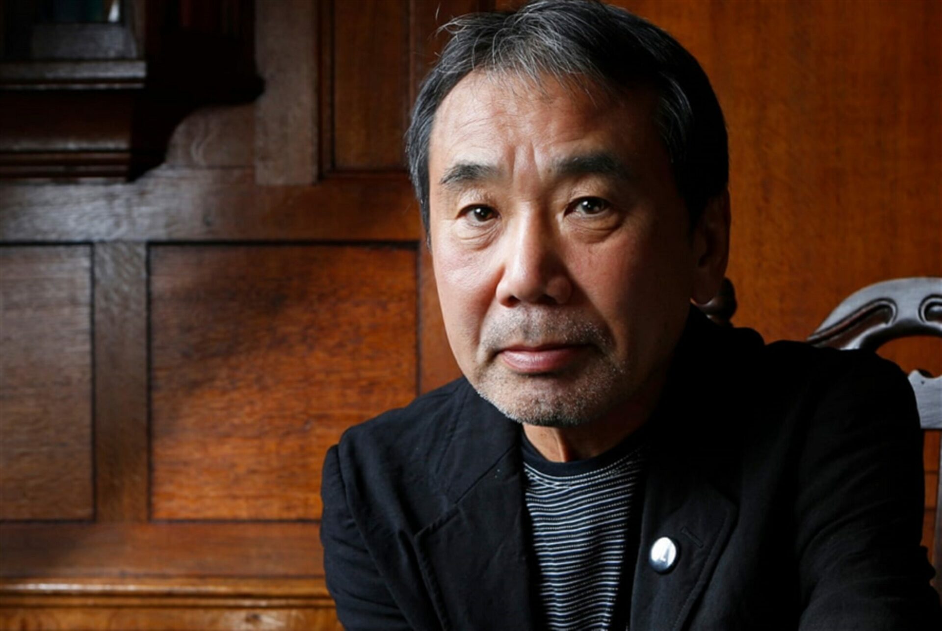 هاروكي موراكامي – قصة حياة الكاتب الياباني الشهير